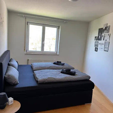 Emelies Sonnenwohnung Mit Balkon
