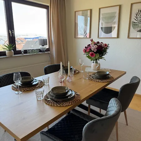 Emelies Sonnenwohnung Mit Balkon