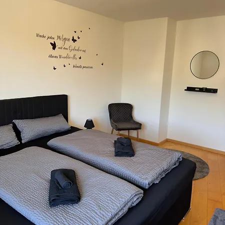 Emelies Sonnenwohnung Mit Balkon Apartment *