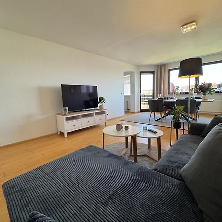 Emelies Sonnenwohnung Mit Balkon *